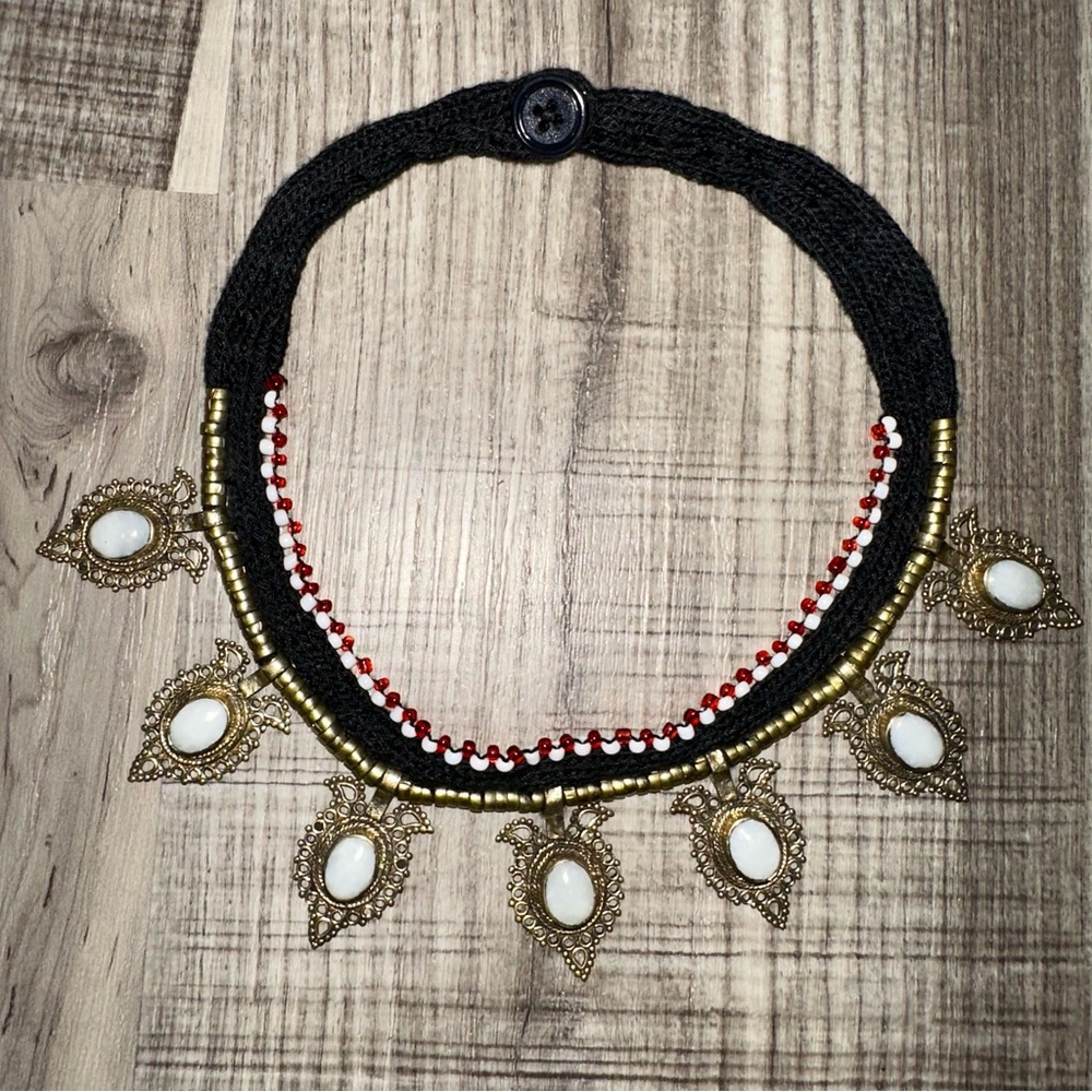 White Stone Gold Accent Choker Necklace
